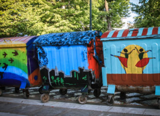 Δεν ανακυκλώνουμε τον κορωνοϊό: Οδηγίες ΥΠΕΝ για τη διαχείριση απορριμμάτων